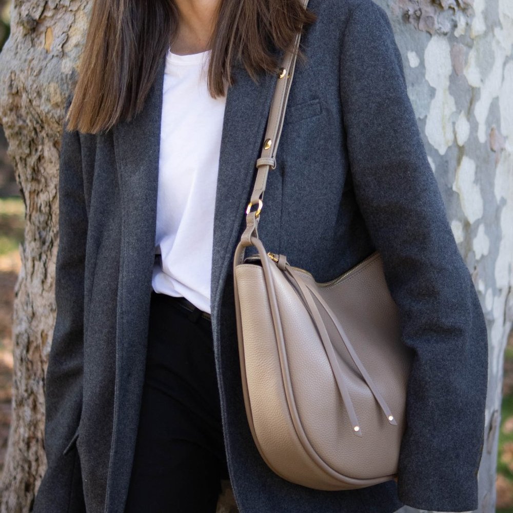 Black Leather Hobo Bag - Classic Everyday Shoulder Bag - Picture 3 of 14
